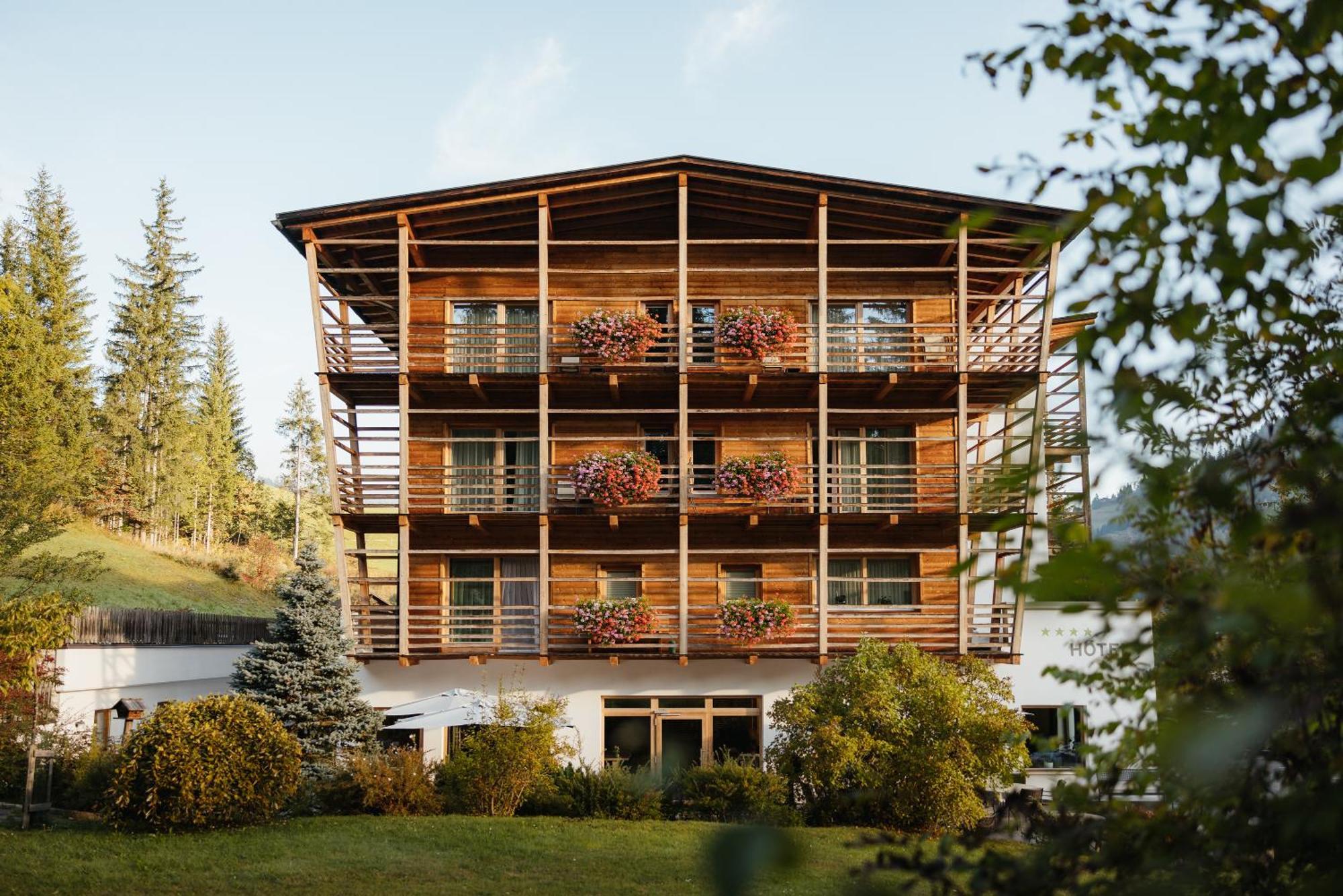 באדיה Hotel Melodia Del Bosco מראה חיצוני תמונה