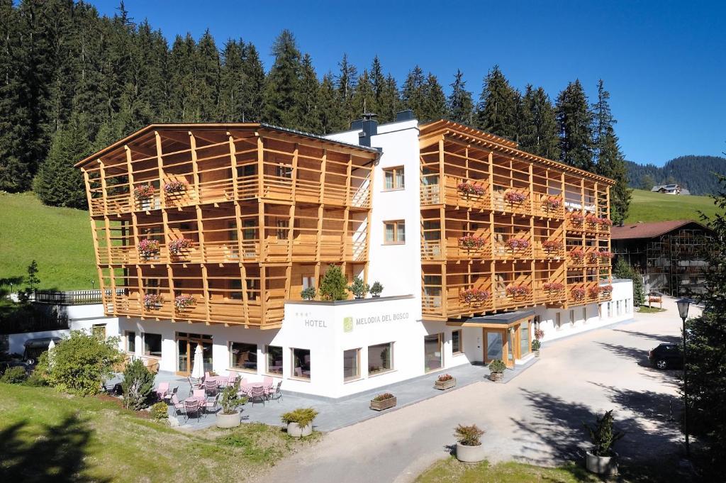 באדיה Hotel Melodia Del Bosco מראה חיצוני תמונה