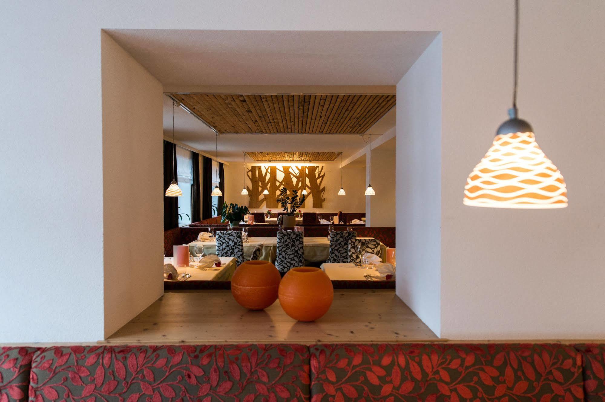 באדיה Hotel Melodia Del Bosco מראה חיצוני תמונה